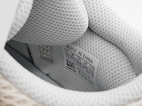 Paar sneakers, maat 44, adidas yeezy, eg7596 - afbeelding 12 van  12