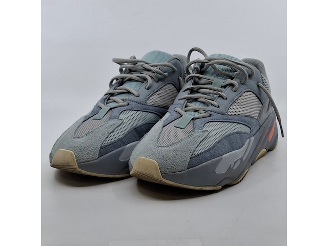 Paar sneakers, maat 44, adidas yeezy, eg7597 - afbeelding 1 van  9