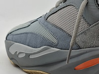 Paar sneakers, maat 44, adidas yeezy, eg7597 - afbeelding 5 van  9