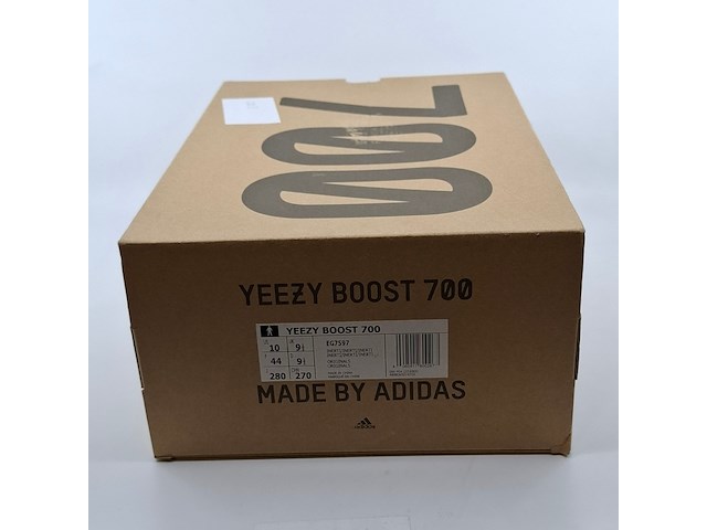 Paar sneakers, maat 44, adidas yeezy, eg7597 - afbeelding 9 van  9