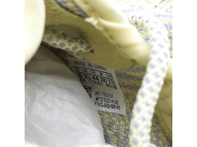 Paar sneakers, maat 44, adidas yeezy, fv3250 - afbeelding 10 van  11