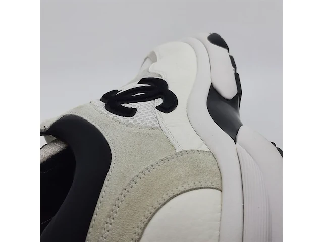 Paar sneakers, maat 44, chanel, w g38301 - afbeelding 2 van  13