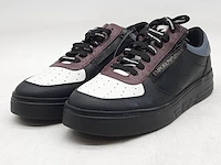 Paar sneakers, maat 44, emporio armani, x4x285xm052