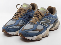 Paar sneakers, maat 44, new balance, u9060bd1, 2022 - afbeelding 1 van  11