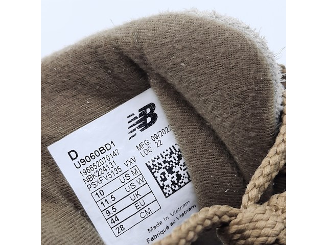 Paar sneakers, maat 44, new balance, u9060bd1, 2022 - afbeelding 10 van  11