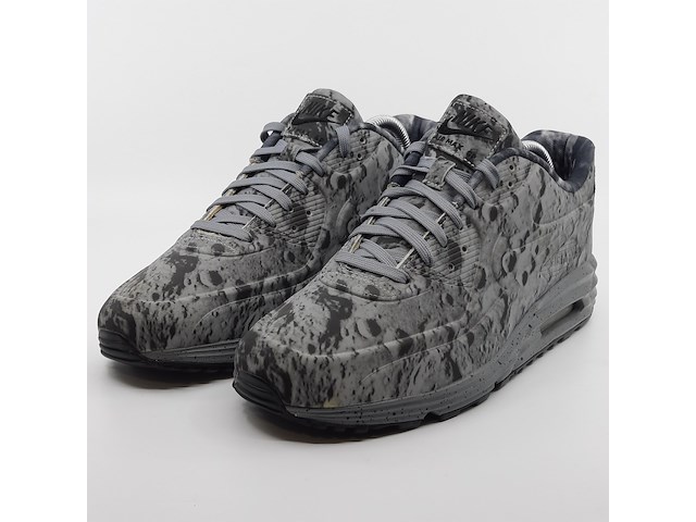 Paar sneakers, maat 44, nike, air max 700098-007 - afbeelding 1 van  18