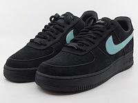 Paar sneakers, maat 44, nike x tiffany & co, dz1382-001