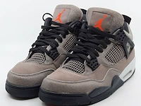 Paar sneakers, maat 44,5, air jordan, db0732-200