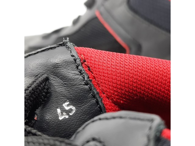 Paar sneakers, maat 45, louboutin - afbeelding 2 van  12