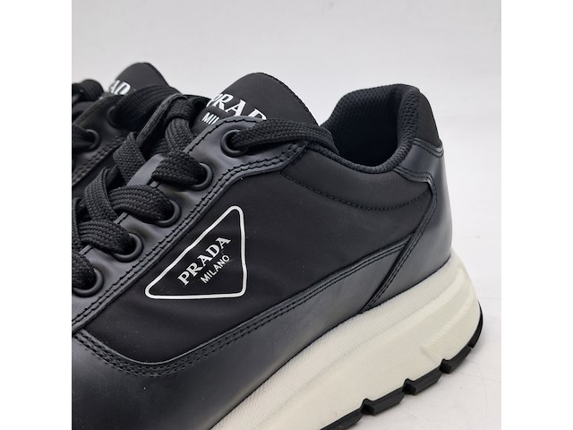 Paar sneakers, maat 6, prada - afbeelding 3 van  9