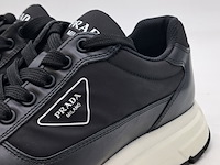 Paar sneakers, maat 6, prada - afbeelding 3 van  9