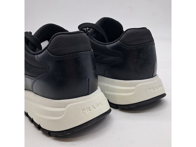 Paar sneakers, maat 6, prada - afbeelding 5 van  9