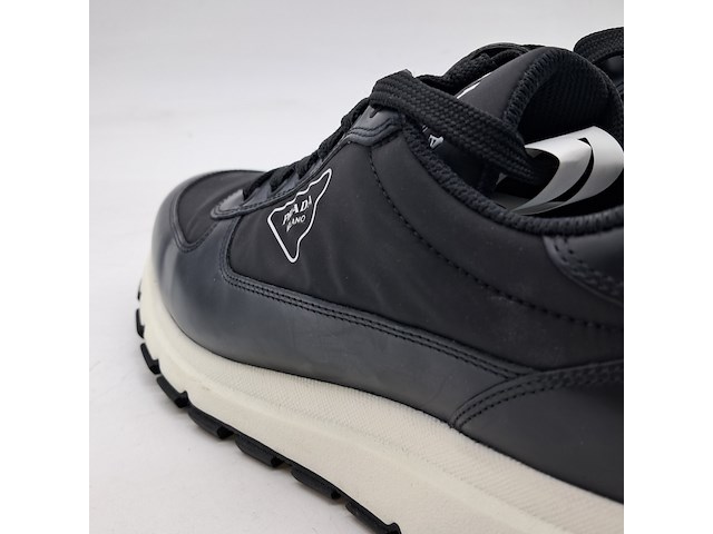 Paar sneakers, maat 6, prada - afbeelding 8 van  9