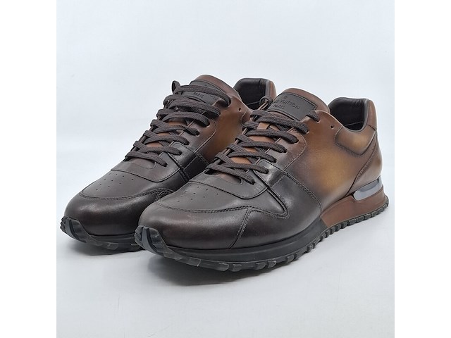 Paar sneakers, maat 7 1/2, louis vuitton, go 0135 - afbeelding 1 van  10