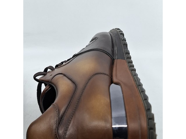 Paar sneakers, maat 7 1/2, louis vuitton, go 0135 - afbeelding 10 van  10