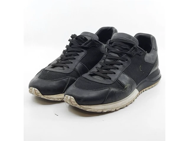 Paar sneakers, maat 7, louis vuitton, go 0221 - afbeelding 1 van  15