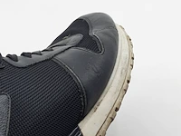 Paar sneakers, maat 7, louis vuitton, go 0221 - afbeelding 3 van  15