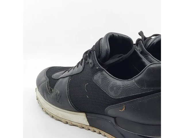 Paar sneakers, maat 7, louis vuitton, go 0221 - afbeelding 13 van  15