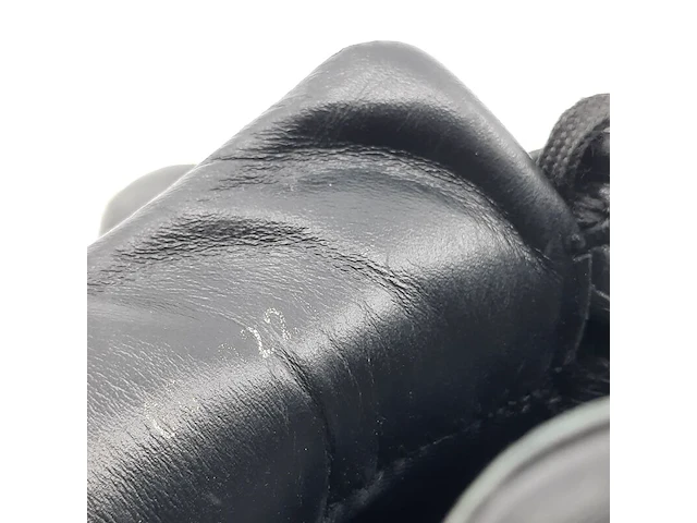 Paar sneakers, maat 7, louis vuitton, go 0221 - afbeelding 14 van  15