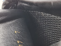 Paar sneakers, maat 7, louis vuitton, go 1117 - afbeelding 9 van  10