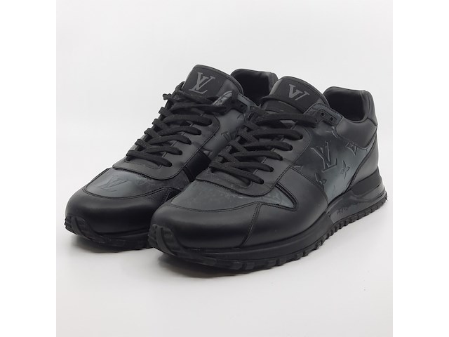 Paar sneakers, maat 7, louis vvuitton, ms 0233 - afbeelding 1 van  11