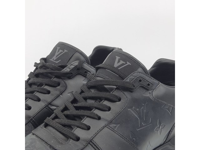 Paar sneakers, maat 7, louis vvuitton, ms 0233 - afbeelding 6 van  11