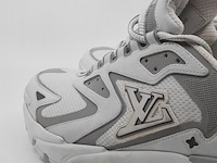 Paar sneakers, maat 8, louis vuitton, go 0223 - afbeelding 9 van  11