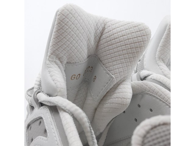 Paar sneakers, maat 8, louis vuitton, go 0223 - afbeelding 10 van  11