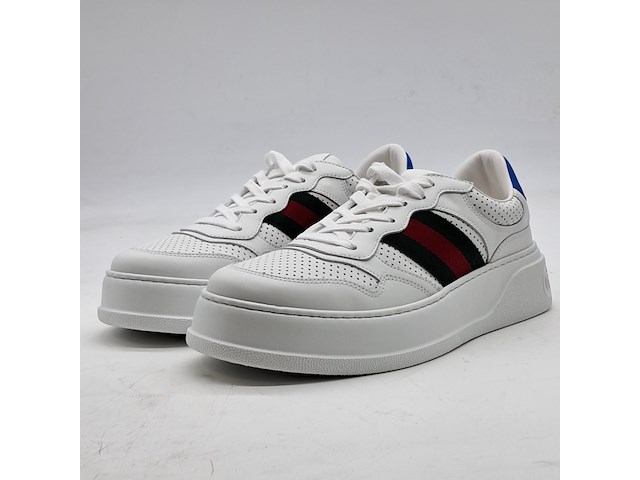 Paar sneakers, maat 8,5, gucci, 669698 - afbeelding 1 van  11