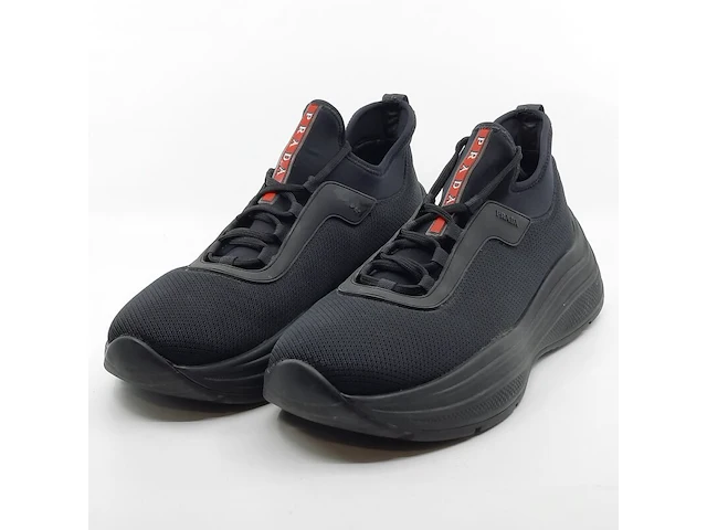 Paar sneakers, maat 9, prada, 4e3406 - afbeelding 1 van  14