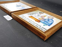 Paar tegels in houten lijst - afbeelding 4 van  5