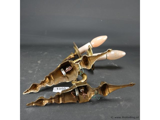 Paar vergulde tot lampvoet gemaakte wandkandelaren - afbeelding 5 van  5