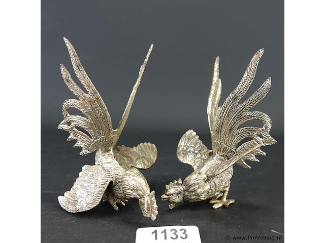 Paar verzilverde vechthanen - afbeelding 1 van  5