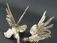 Paar verzilverde vechthanen - afbeelding 2 van  5