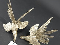 Paar verzilverde vechthanen - afbeelding 3 van  5