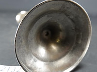 Paar verzilverende kandelaren - afbeelding 5 van  5