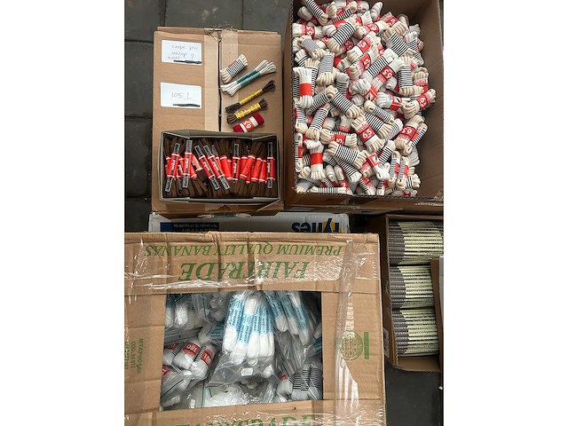 Paar veters (2500x) - afbeelding 1 van  7