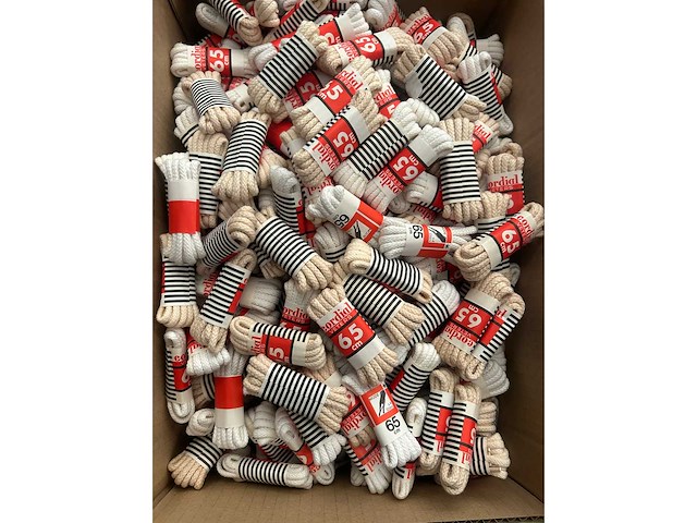 Paar veters (2500x) - afbeelding 2 van  7