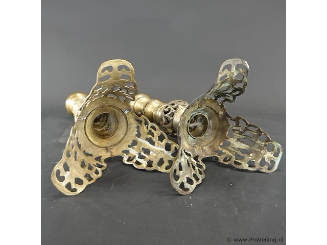 Paar vintage koperen of bronzen filigraan kandelaars - afbeelding 5 van  5