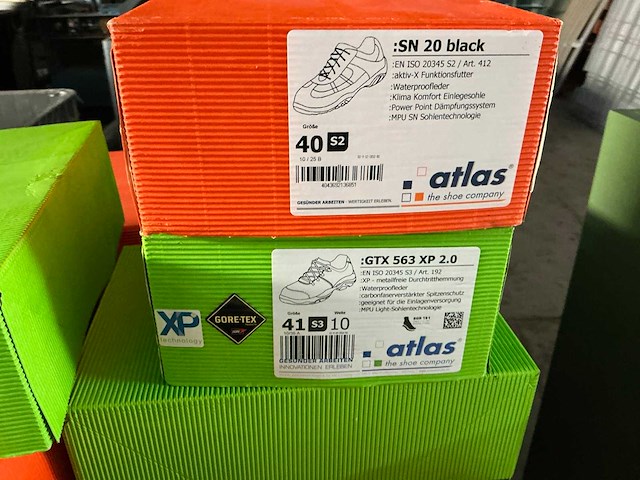 Paar werkschoenen (38x) - afbeelding 4 van  7