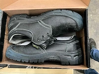Paar werkschoenen (3x) - afbeelding 2 van  4