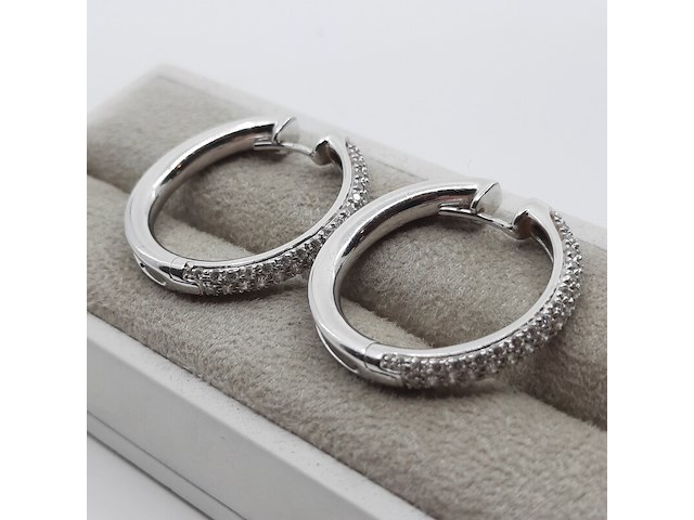 Paar witgouden creolen, 18 karaats, leo pizzo - afbeelding 13 van  13