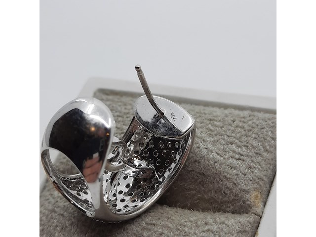 Paar witgouden creolen, 18 karaats - afbeelding 2 van  17