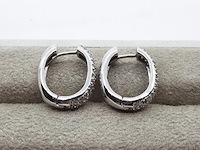 Paar witgouden creolen met pavé gezet briljant, 18 karaats - afbeelding 1 van  14