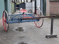 Paard getrokken hooihark nicholsons newark