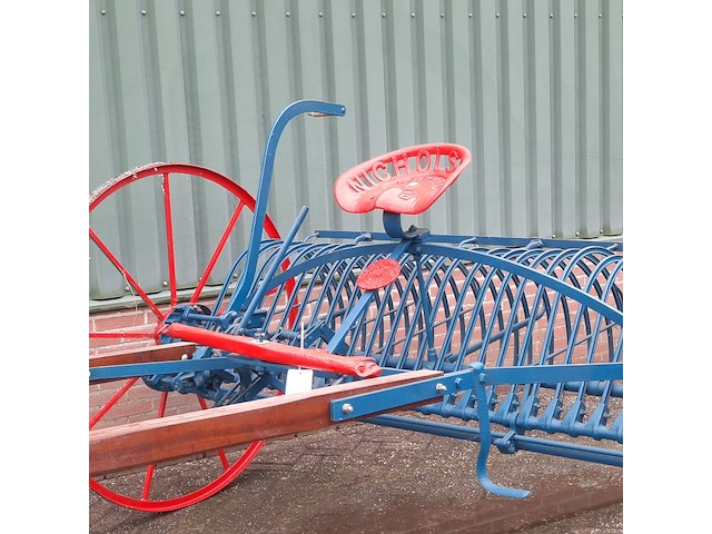 Paard getrokken hooihark nicholsons newark - afbeelding 15 van  18