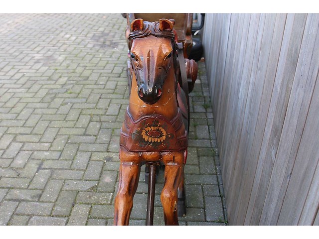 Paard met arreslee - afbeelding 7 van  11