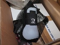 Paarden- en paardrijbenodigdheden/producten op drie pallets. - afbeelding 9 van  10