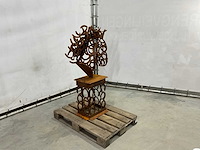 Paardenhoofd op zuil - afbeelding 4 van  10