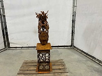 Paardenhoofd op zuil - afbeelding 6 van  10